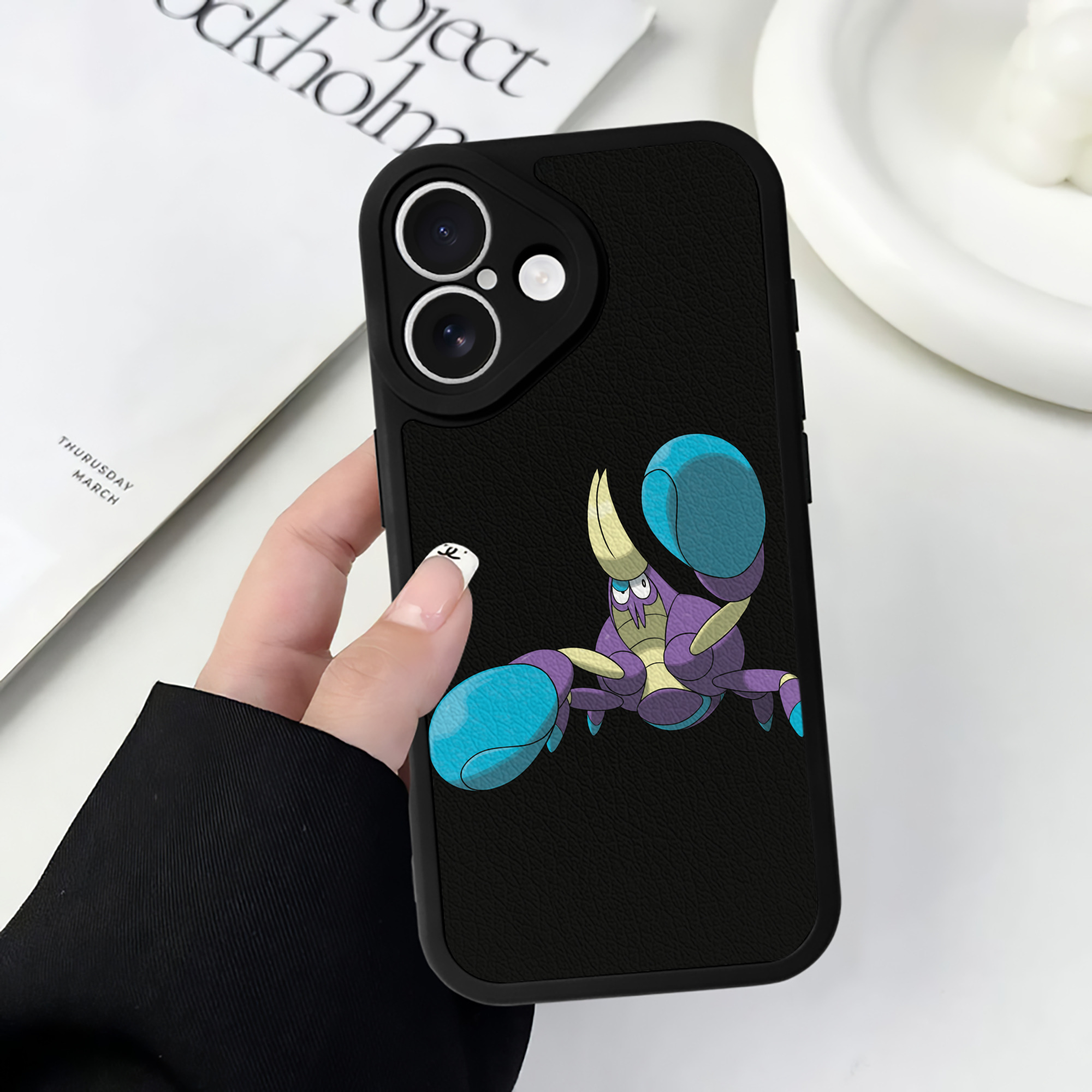 （画像用） ポケットモンスター Pokémon 【iPhone 16シリーズ対応】シリコンスマホケース（レザー調） 材質：シリコン